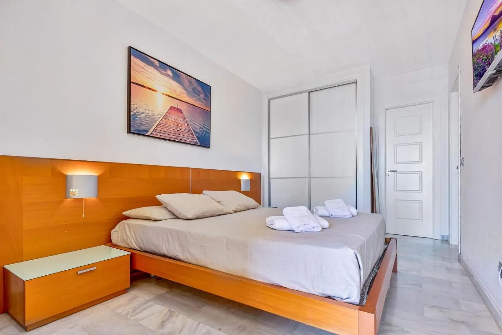 Beachfront Dona Lola Apartment Sitio de Calahonda