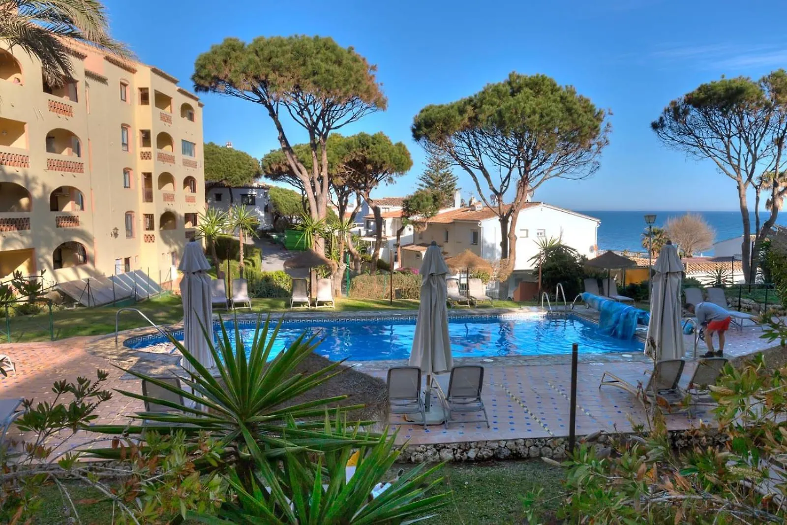 Beachfront Dona Lola Apartment Sitio de Calahonda