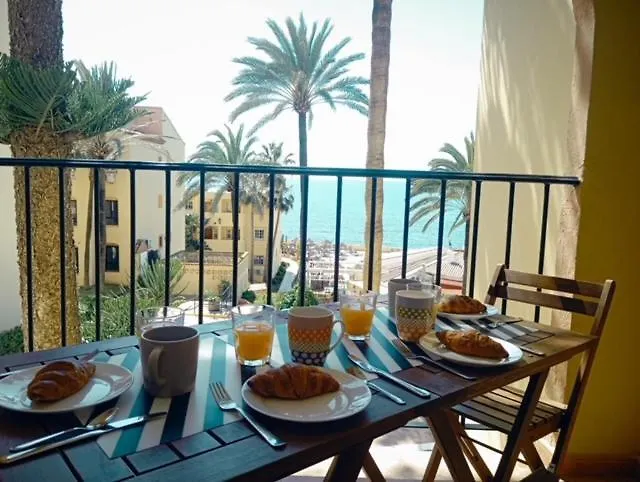 Beachfront Dona Lola Apartment Sitio de Calahonda